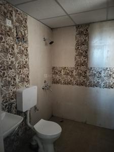 Bathroom Image of 1100 Sq.ft 3 BHK Apartment / Flat for rent in Aditya City Apartment Ghaziabad, Wave City Ghaziabad for Rs. 16000