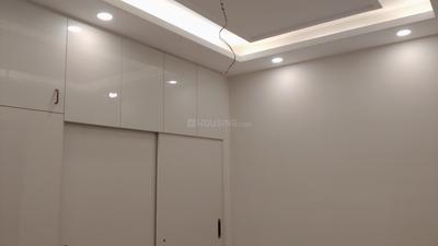 Bedroom Image of 1400 Sq.ft 3 BHK Builder Floor for sale in Rajouri Garden New Delhi for Rs. 23000000