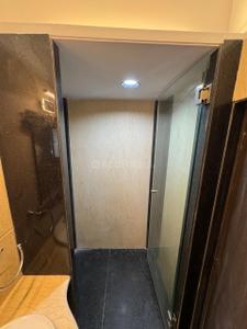 Bathroom Image of 3600 Sq.ft 2 BHK Independent House for sale in Jai Shankar Deep, Bandra West Mumbai for Rs. 100000000
