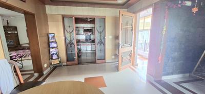 Hall Image of 2300 Sq.ft 4 BHK Apartment / Flat for rent in Bathal apartment, Patparganj New Delhi for Rs. 60000