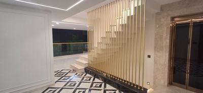 Balcony Image of 2799 Sq.ft 5 BHK Builder Floor for rent in Kailash Colony New Delhi for Rs. 350000