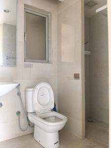Common Bathroom Image of 1970 Sq.ft 3 BHK Apartment / Flat for rent in Hiranandani Rodas Enclave Annora, Hiranandani Estate Thane for Rs. 90000