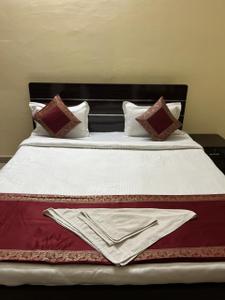 Bedroom Image of 1605 Sq.ft 3 BHK Builder Floor for rent in Mahmoorganj Varanasi for Rs. 26000
