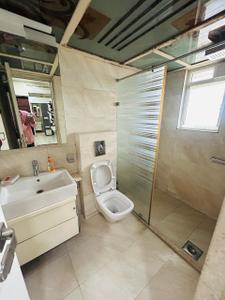 Bathroom Image of 4300 Sq.ft 4.5 BHK Apartment / Flat for rent in Kumar Kruti, Kalyani Nagar Pune for Rs. 135000