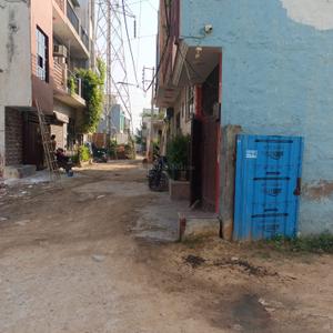Image of 900 Sq.ft Residential Plot / Land for sale in Maruti Kunj, Gurgaon for Rs. 4600000