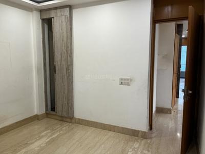 Bedroom Image of 1900 Sq.ft 3 BHK Builder Floor for rent in Ramesh Nagar New Delhi for Rs. 49000