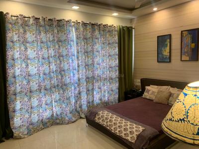 Bedroom Image of 5000 Sq.ft 4 BHK Duplex for rent in Adroit Artistica, Sholinganallur Chennai for Rs. 120000