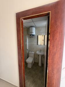 Bathroom Image of 1165 Sq.ft 3 BHK Apartment / Flat for rent in Oro Elements, Jankipuram Lucknow for Rs. 27000