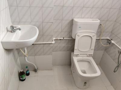 Bathroom Image of 1500 Sq.ft 3 BHK Independent House for rent in Jodhpur Ahmedabad for Rs. 34000