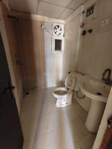 Image of 1400 Sq.ft 3 BHK Apartment / Flat for rent in Panchsheel Wellington, Crossings Republik, Ghaziabad for Rs. 17500