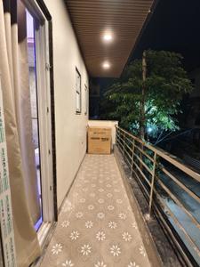 Balcony Image of 950 Sq.ft 1 BHK Builder Floor for rent in Sector 41 Gurgaon for Rs. 32000
