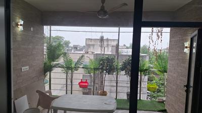 Balcony Image of 1600 Sq.ft 3 BHK Apartment / Flat for sale in DDA Narwana Apartments, Patparganj New Delhi for Rs. 35000000