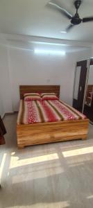 Bedroom Image of 900 Sq.ft 1 BHK Builder Floor for rent in Sector 40 Gurgaon for Rs. 32000