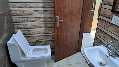 Bathroom Image of 500 Sq.ft 1 BHK Builder Floor for rent in Sector 110 Mohali for Rs. 12000