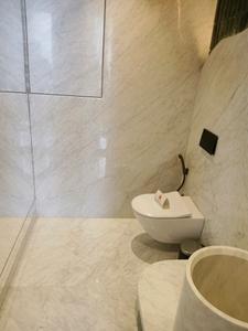 Common Bathroom Image of 1100 Sq.ft 3 BHK Apartment / Flat for rent in Shivaji Park Mumbai for Rs. 150000