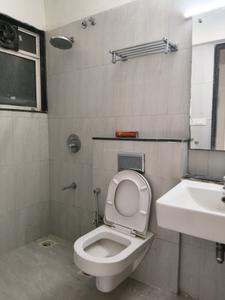 Common Bathroom Image of 1267 Sq.ft 3 BHK Apartment / Flat for sale in Matunga East Mumbai for Rs. 61500000