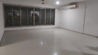 Living Room Image of 4000 Sq.ft 3 BHK Apartment / Flat for rent in Sangath Posh, Chandkheda Ahmedabad for Rs. 45000