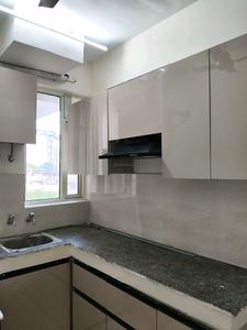 Kitchen Image of 950 Sq.ft 3 BHK Apartment / Flat for rent in Pyramid Infinity, Sector 70 Gurgaon for Rs. 27000