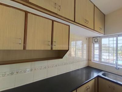Kitchen Image of 650 Sq.ft 1 BHK Apartment / Flat for rent in Domlur Layout Bengaluru for Rs. 23000
