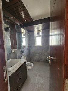 Bathroom Image of 950 Sq.ft 2 BHK Apartment / Flat for sale in Woodstock, Khar West Mumbai for Rs. 45000000
