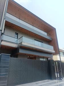 Image of 6300 Sq.ft 6 BHK Independent House for sale in Sector 20, Panchkula for Rs. 130000000