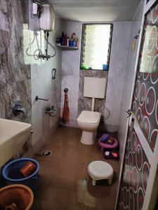 Bathroom Image of 650 Sq.ft 2 BHK Apartment / Flat for rent in Thakurli Thane for Rs. 22000