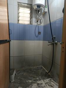 Common Bathroom Image of 900 Sq.ft 1 RK Independent House for rent in Kamathe Mala Pune for Rs. 11000