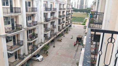 Image of 1000 Sq.ft 2 BHK Apartment / Flat for sale in Signature Global City 81, Sector 81, Gurgaon for Rs. 11000000