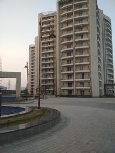 Building Image of 1400 Sq.ft 3 BHK Apartment / Flat for sale in BPTP Discovery Park, Sector 80 Faridabad for Rs. 16500000