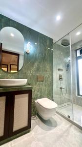 Bathroom Image of 2000 Sq.ft 4 BHK Apartment / Flat for sale in Shelton Elite, Vile Parle West Mumbai for Rs. 103700000