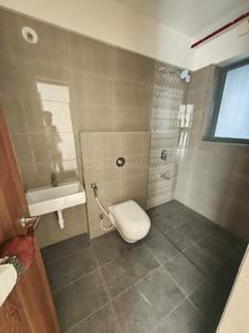Bathroom Image of 1689 Sq.ft 3 BHK Apartment / Flat for sale in Kalpataru Jade Skyline, Baner Pune for Rs. 22200000