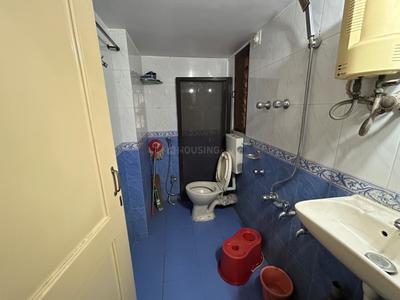 Bathroom Image of 1015 Sq.ft 2.5 BHK Apartment / Flat for rent in Dombivli East Thane for Rs. 28000