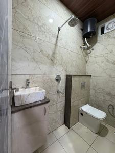 Bathroom Image of 800 Sq.ft 1 RK Apartment / Flat for rent in Vijay Nagar Indore for Rs. 16000