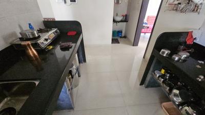 Kitchen Image of 800 Sq.ft 2 BHK Apartment / Flat for rent in Ideal Colony, Kothrud Pune for Rs. 40000