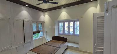 Bedroom Image of 1200 Sq.ft 2 BHK Independent House for rent in DDA Gautam Apartments , Gautam Nagar New Delhi for Rs. 55000