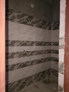 Common Bathroom Image of 1150 Sq.ft 3 BHK Apartment / Flat for sale in Govindpuram Ghaziabad for Rs. 4565000