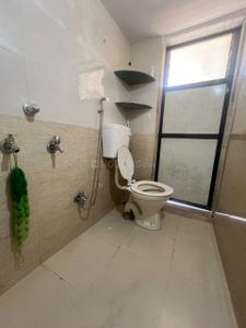 Bathroom Image of 950 Sq.ft 2 BHK Apartment / Flat for rent in Kalwa Thane for Rs. 30000