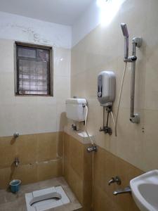 Common Bathroom Image of 880 Sq.ft 2 BHK Apartment / Flat for rent in Raunak Unnathi Greens by Raunak Group, Kasarvadavali Thane for Rs. 25000