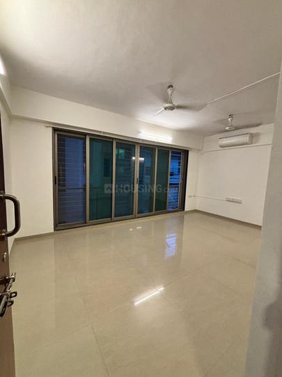 Khar West Main Image 1