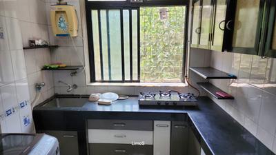 Kitchen Image of 550 Sq.ft 1 BHK Apartment / Flat for rent in Vile Parle West Mumbai for Rs. 63000