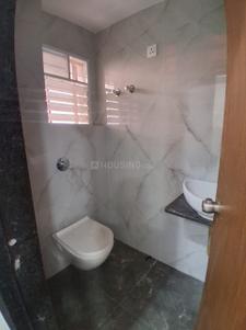 Bathroom Image of 1200 Sq.ft 2 BHK Apartment / Flat for rent in New Sneh Nagar Nagpur for Rs. 26000
