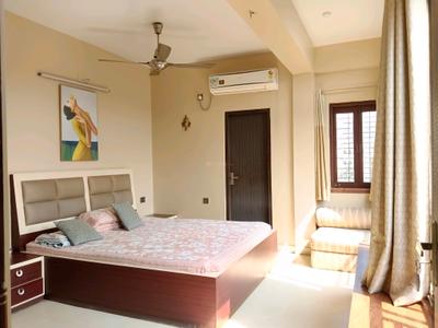 Bedroom Image of 9000 Sq.ft 9 BHK Independent House for sale in Kasba Kolkata for Rs. 120000000