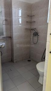 Bathroom Image of 1050 Sq.ft 2.5 BHK Apartment / Flat for sale in Gaurs 5th Avenue, Noida Extension Greater Noida for Rs. 8700000