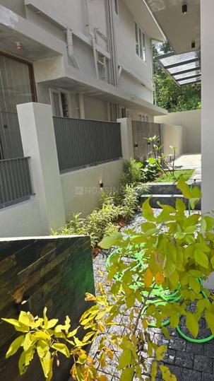 Villa for sale Main Image 1