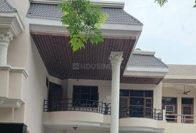 Image of 8000 Sq.ft 8 BHK Villa for sale in Sector 64, Mohali for Rs. 135000000