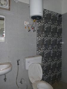Common Bathroom Image of 750 Sq.ft 2 BHK Apartment / Flat for sale in Pareena Om Apartments by Pareena Infrastructure Builders, Sector 112 Gurgaon for Rs. 7000000