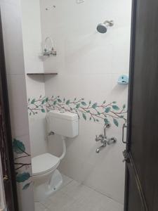 Bathroom Image of 690 Sq.ft 2 BHK Apartment / Flat for rent in Ambattur Chennai for Rs. 16000