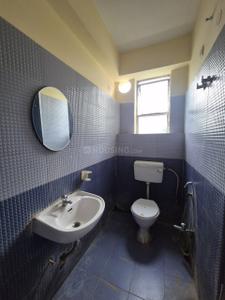 Bathroom Image of 1450 Sq.ft 3 BHK Apartment / Flat for rent in Borbari Guwahati for Rs. 23000