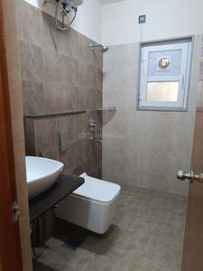 Bathroom Image of 3250 Sq.ft 4 BHK Apartment / Flat for sale in Adani La Marina, Shantigram Ahmedabad for Rs. 34000000