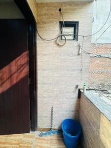 Balcony Image of 450 Sq.ft 1 BHK Builder Floor for rent in Dwarka Mor New Delhi for Rs. 18500